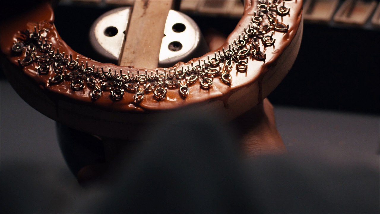 Rencontre avec Carlos, l'artisan sertisseur chez Chopard