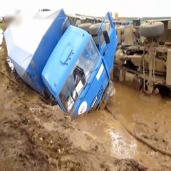 Dangerous idiots dump trucks
