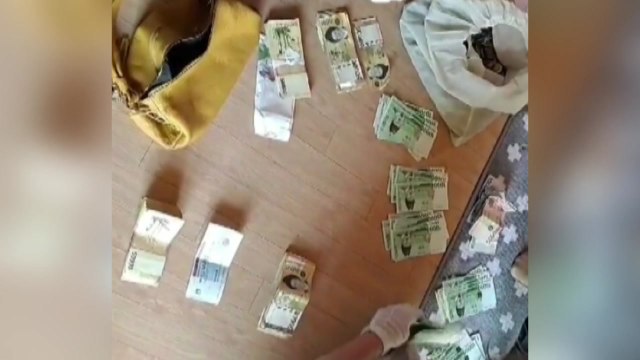 '4,500억 원 세금 체납' 집 찾아가 옷장 뒤지니 현금 다발이... / YTN