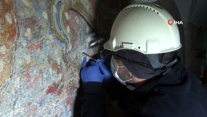 Topkapı Sarayı'nda asırlar sonra 'saz yolu' üslubuna ait bezemeler bulundu