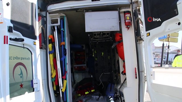 - Elazığ’da hasta taşıyan ambulans, hafif ticari araçla çarpıştı: 4 yaralı