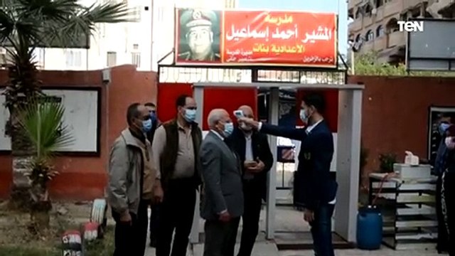 محافظ بورسعيد يدلي بصوته في جولة الإعادة بمجلس النواب في بورسعيد
