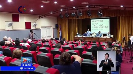 Gobierno cubano dialogó con artistas afines, al margen de protesta