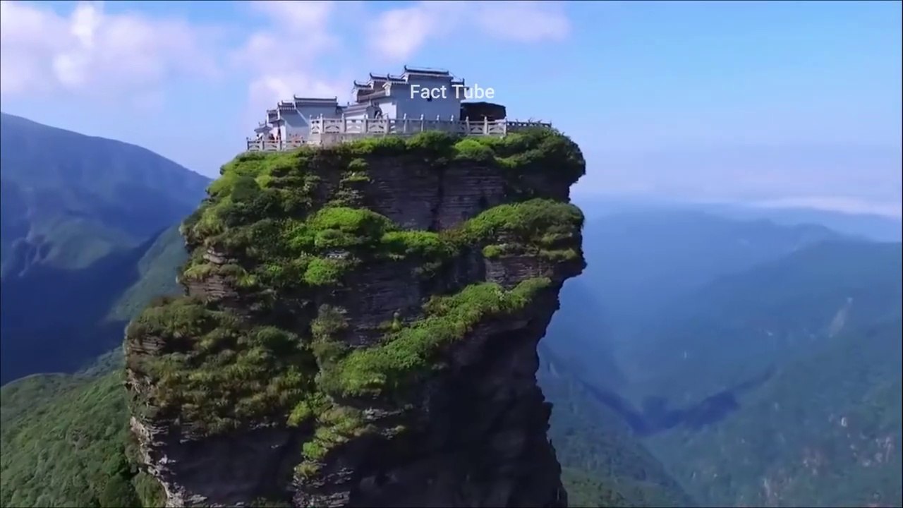 urdu hindi Top 05 Riskiest Houses In The World!