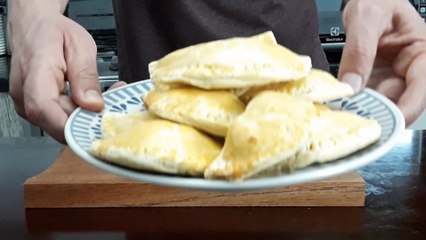 PASTEL DE FORNO COM 3 INGREDIENTES - MASSA SEQUINHA QUE DERRETE NA BOCA