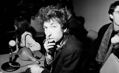 Download Video: Bob Dylan Sells His Entire Music Catalog to Universal Music Group