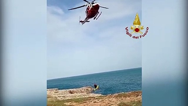 Polignano (BA) - Recuperato uomo infortunato su una scogliera (07.12.20)