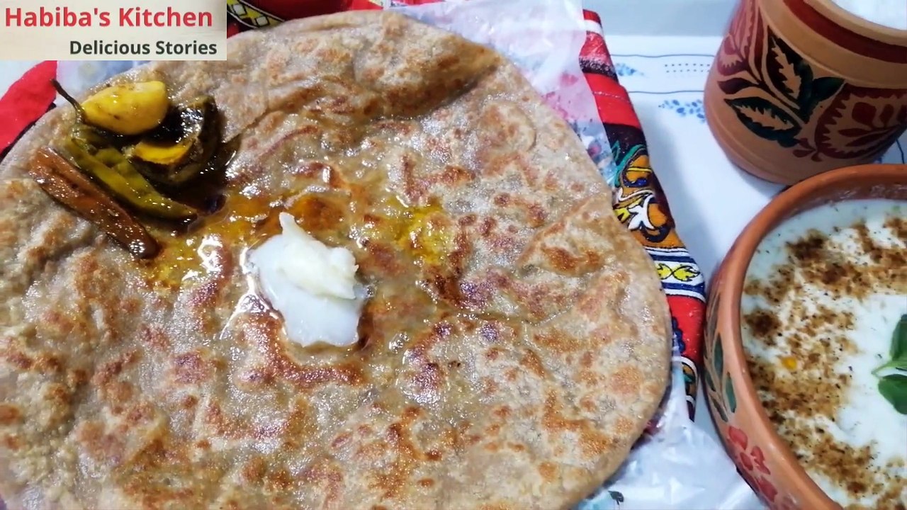 Dhaba Style Punjabi Aloo Paratha - Potato Stuffed Paratha..अनोखे तरीक़े से बनाएं पराठे