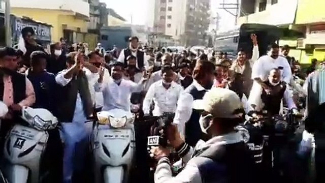 नए कृषि कानून के विरोध में किसानों का भारत बंद, दिग्विजयसिंह ने किसानों के समर्थन में दिया धरना