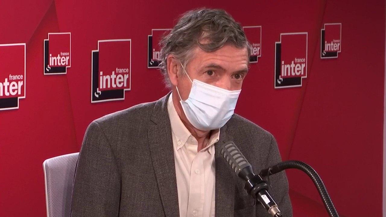 Éric Caumes : "On craint tous la troisième vague. Les fêtes de Noël et du réveillon sont clairement l'occasion de relancer le cycle de contaminations. Le gouvernement a donné des consignes, je ne suis pas sûr qu'elles aient été entendues."
