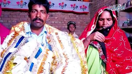 20 Sala Larki Dikha Kar 70 Sala Aurat Se Shadi Karwa Di - Ghoongat Se Amma Nikal Aayi