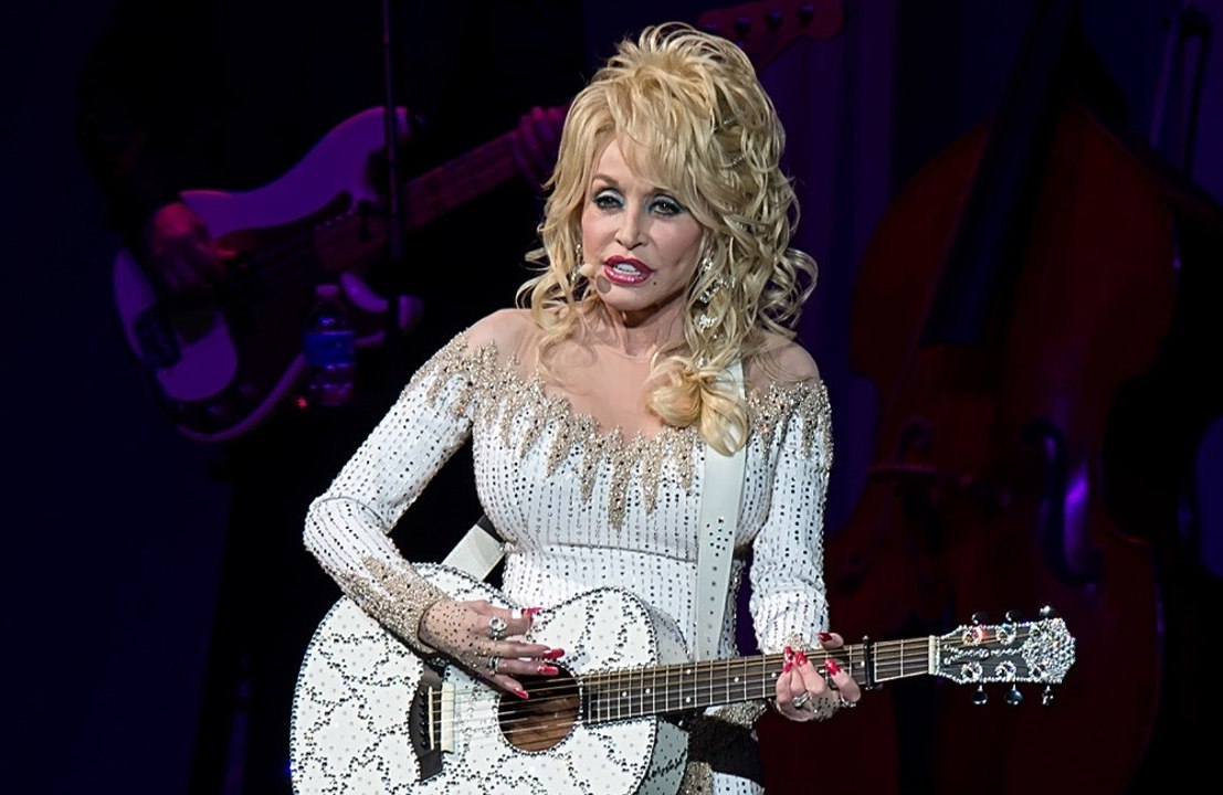 Dolly Parton aimerait que Beyoncé reprenne son tube "Jolene"