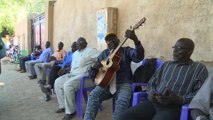 لاجئو دولة جنوب السودان يحتفلون باتفاق سلام السودان
