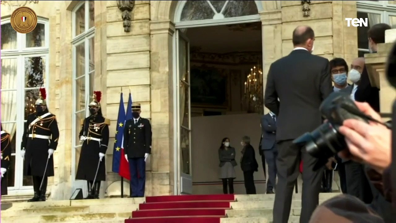 الرئيس عبد الفتاح السيسي يلتقي رئيس الوزراء الفرنسي