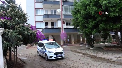 Birlikte yaşadığı kadını öldürdü, 2 gün cesedi başında bekledi