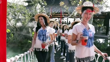 Güzellik kraliçelerinin poz verdiği köprü çöktü