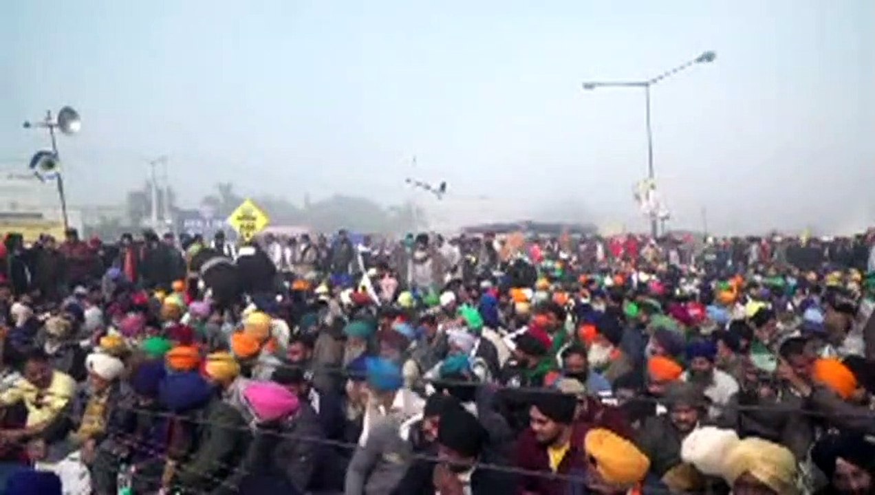 Agricultores indianos protestam