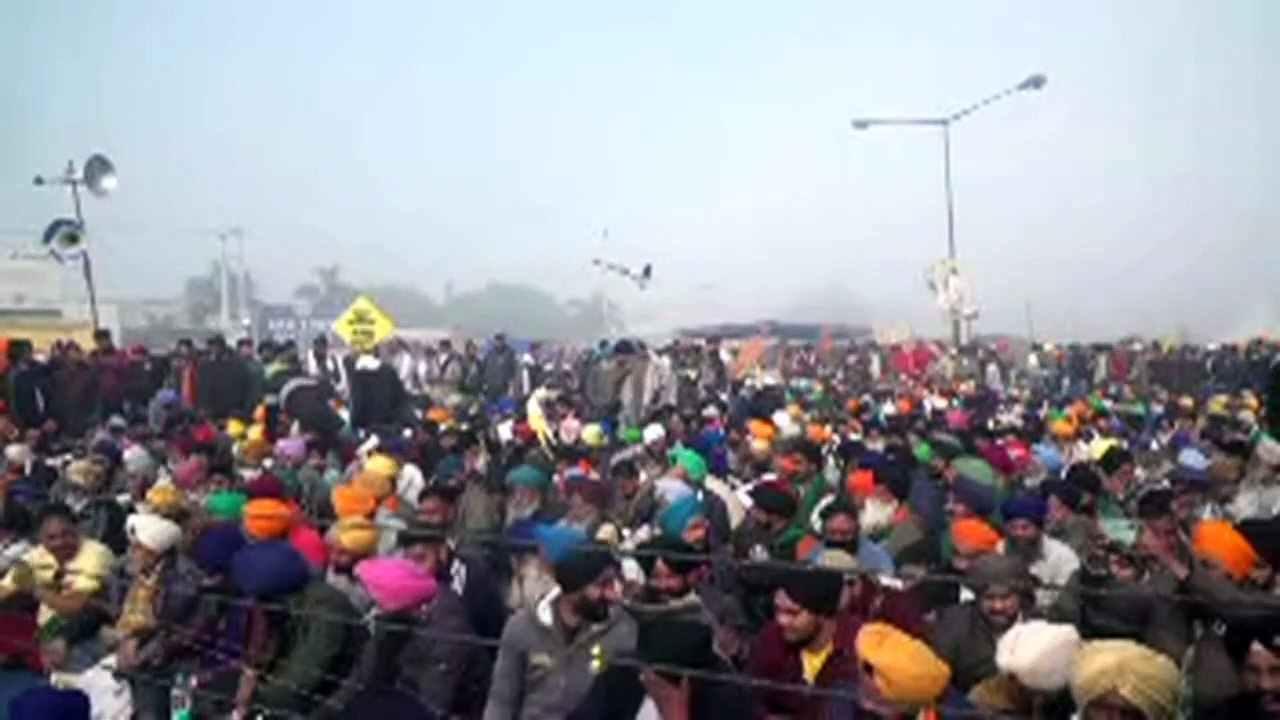 Agricultores indianos protestam