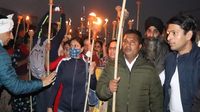 Torch procession taken out in supports of farmers