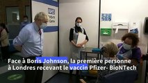 Covid-19: Boris Johnson visite un hôpital où les premiers vaccins sont administrés