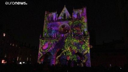 Pas de "fête des lumières" à Lyon, mais les bougies aux fenêtres malgré tout