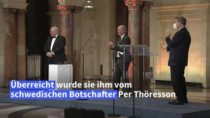 Physik-Nobelpreisträger Genzel nimmt Preis in München entgegen