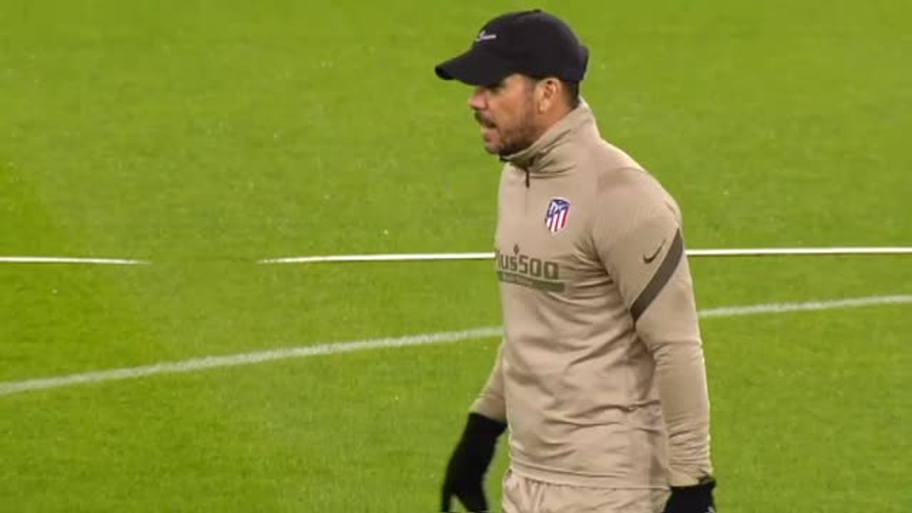 El Atlético toma contacto con el césped del Red Bull Arena de Salzburgo