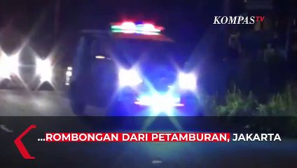 Iring-Iringan Ambulans Bawa Jenazah Laskar FPI DImakamkan