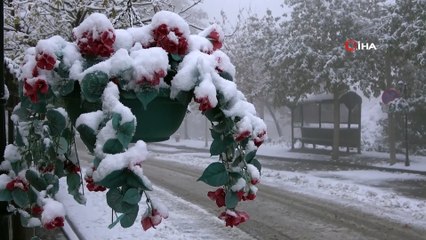 Elazığ’a mevsimin ilk karı yağdı, Harput'ta kartpostallık görüntüler oluştu