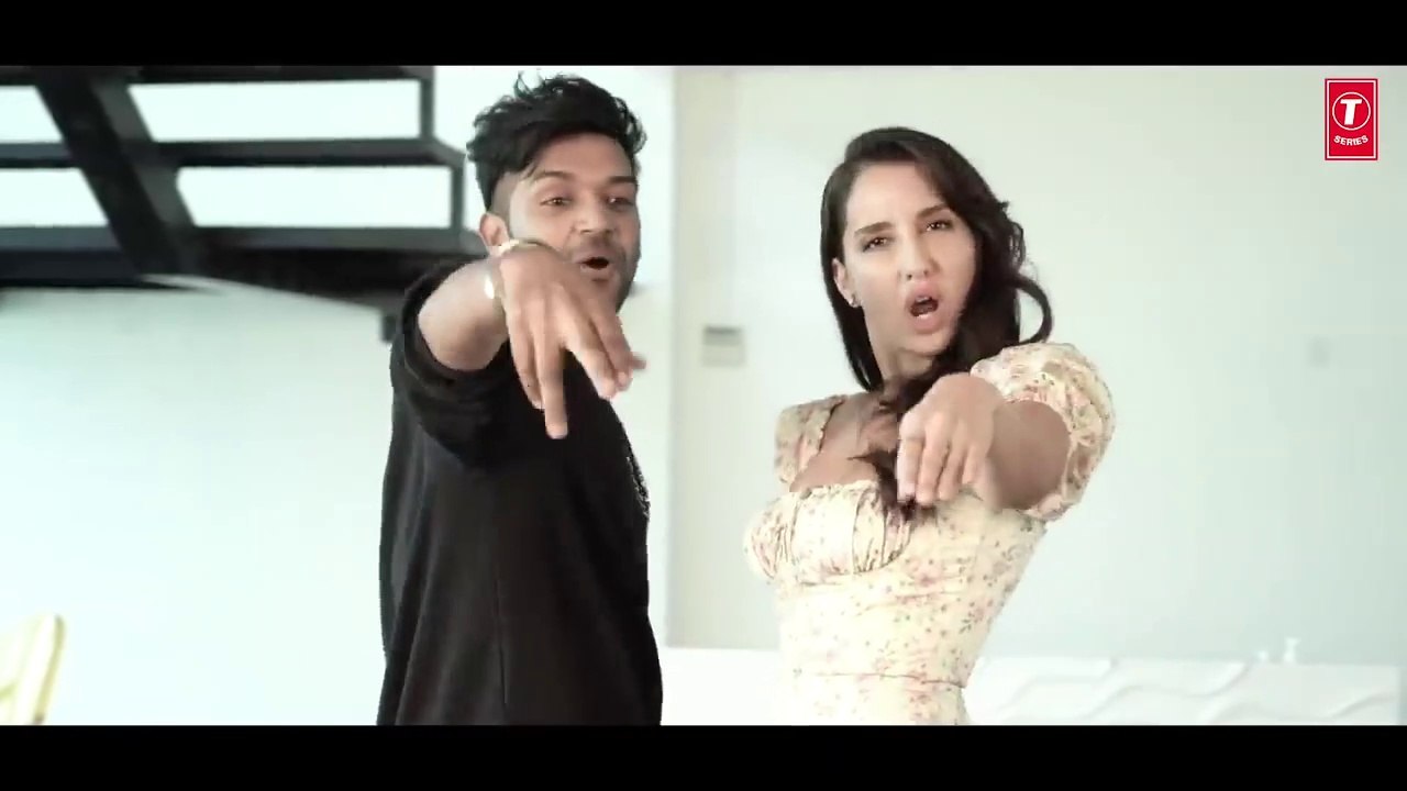 Guru Randhawa X Nora Fatehi Dance With Baccha Party ! Naach Meri Rani