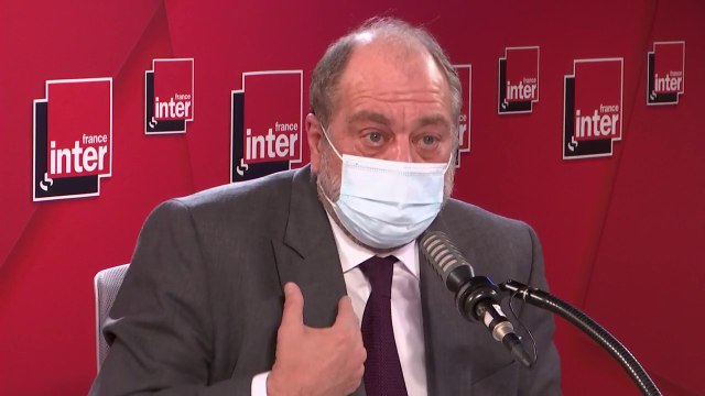 Éric Dupond-Moretti : La haine en ligne est réprimée dans le cadre de la loi de 1881, faite pour protéger les journalistes. Je n'en ai pas bougé une virgule (...). Aucun journaliste ne pourra être jugé dans les conditions de la comparution immédiate.