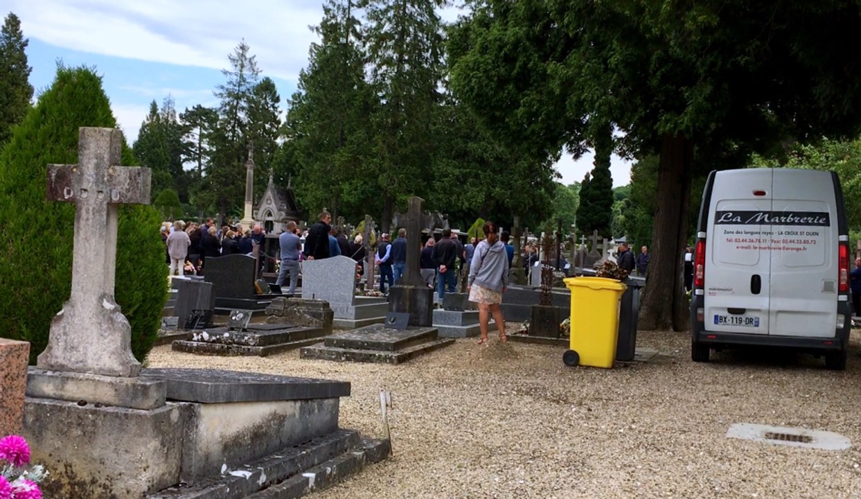 200 personnes s'en prennent aux employés d’un cimetière pendant un enterrement de gens du voyage