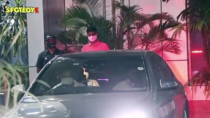 Saif Ali Khan, Kareena Kapoor, Taimur Snapped at Mumbai airport on their return from Palampur