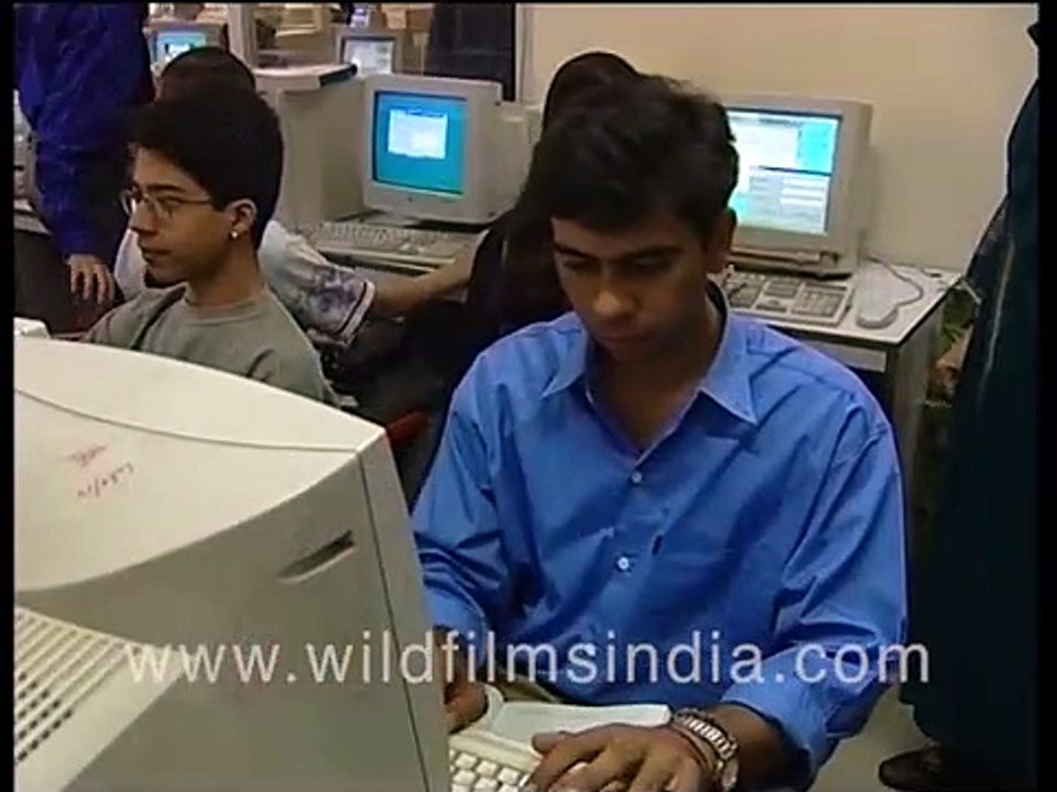 Bollywood promotional sites in early days of internet before Instagram, Facebook, Youtube