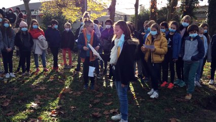 Lecture de "Perlimpinpin" de Barbara au collège Jules-Ferry, Langon