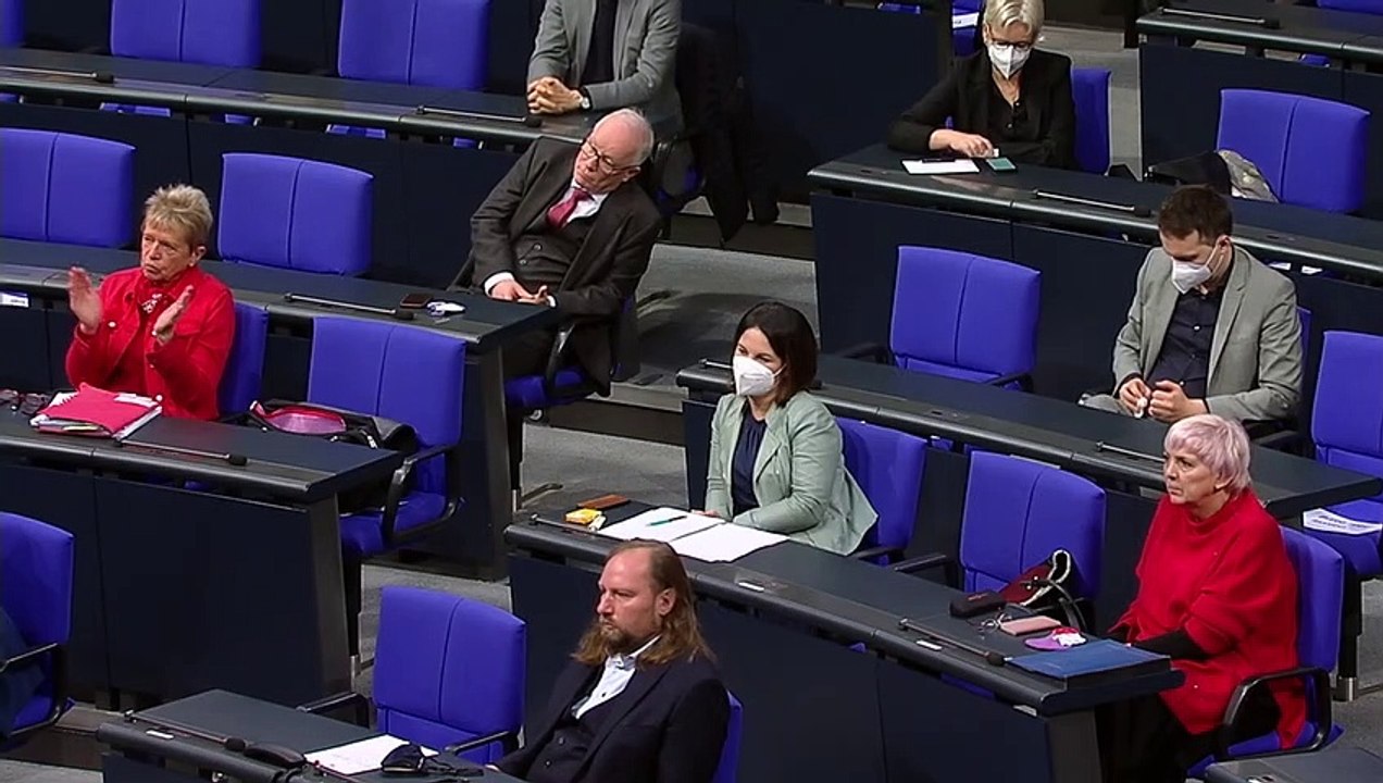 Merkel für weitreichende Schließungen nach Weihnachten