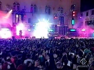 Evanescence - Bring Me To Life (Live)