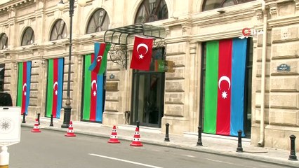 - Bakü sokakları Türk bayrakları ile süslendi