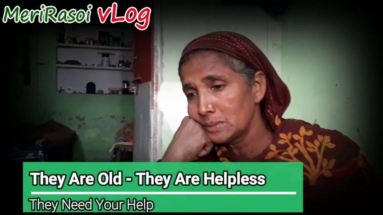 She Has Amazing Fish Catching Skills But They Need Help | Fishing By Hand | Meri Rasoi vLog | Help Poor People