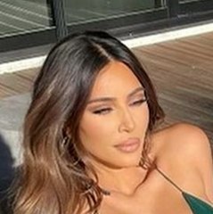 Kim Kardashian dévoile ses courbes, ses fans sont ravis !