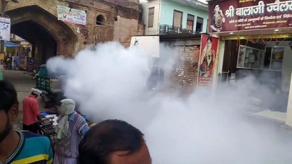 बीमारियों को रोकने के लिए कस्बा इकदिल में कराई गई फॉगिंग