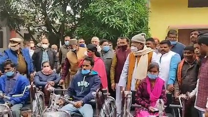 दिव्यांगों को भी सम्मानपूर्वक जीवन निर्वाह करने का हक़, सरकार ने निःशुल्क बांटे उपकरण
