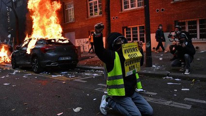 Violences des casseurs: le ministre de la Justice dit "travailler" à un texte_IN
