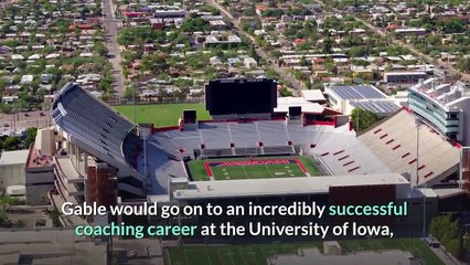 Legendary Iowa wrestler Dan Gable the latest sports figure to receive the