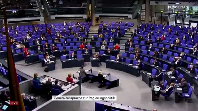 Coronavirus: Très émue, Angela Merkel « supplie » les Allemands de s’isoler avant Noël