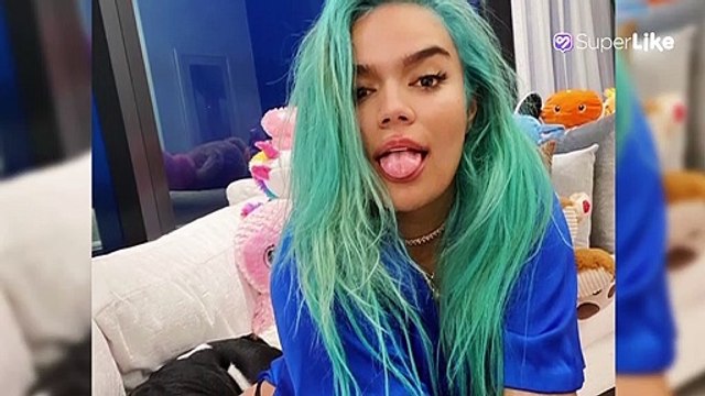 Desde su clóset, Karol G presumió de sus curvas muy ligera de ropa