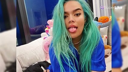 Desde su clóset, Karol G presumió de sus curvas muy ligera de ropa
