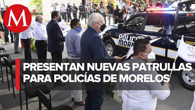 Cuauhtémoc Blanco entrega patrullas a municipios de Morelos