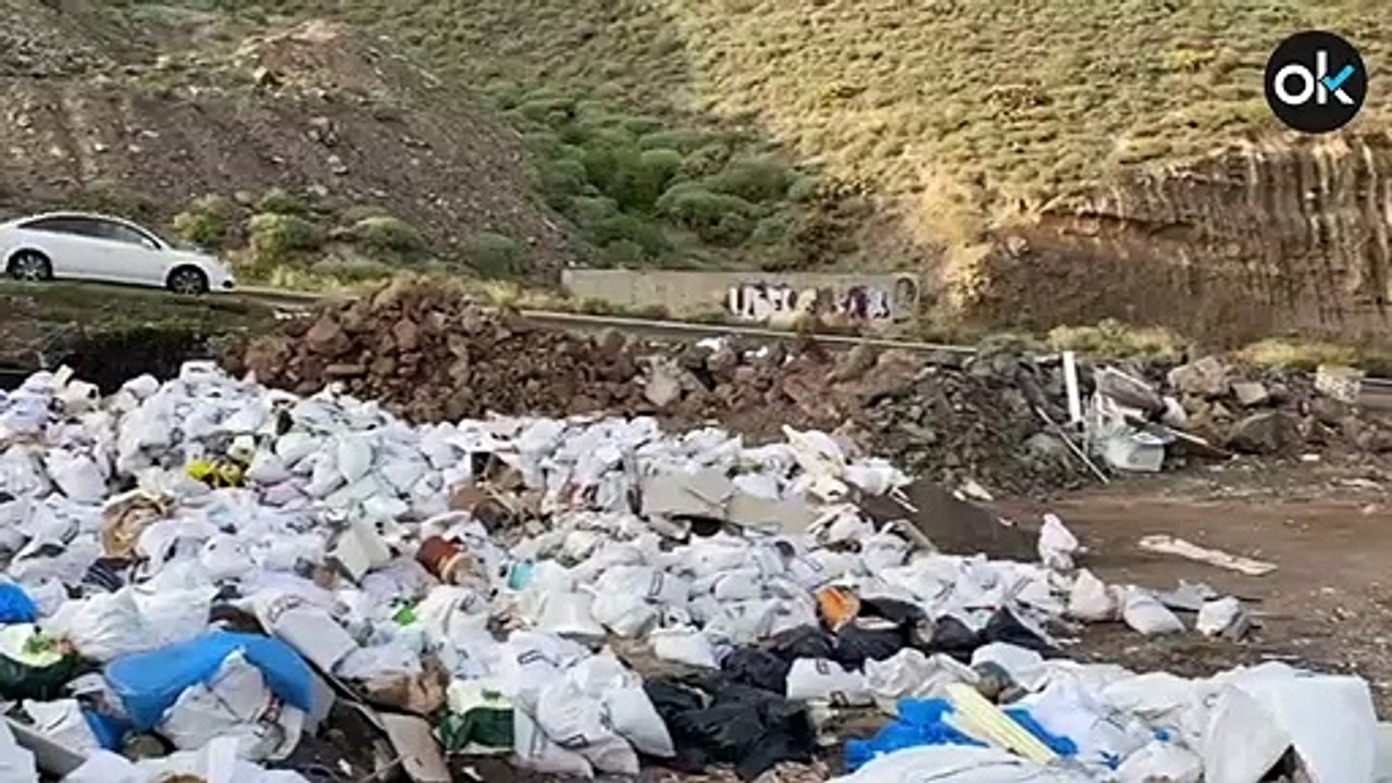 El colegio donde van a vivir los inmigrantes está en ruinas y se ubica frente a un vertedero ilegal