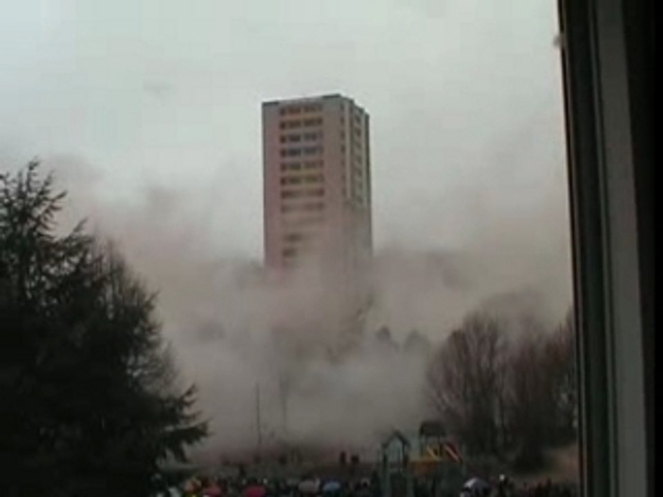 Glacis - Démolition des Tours 12/14 parant